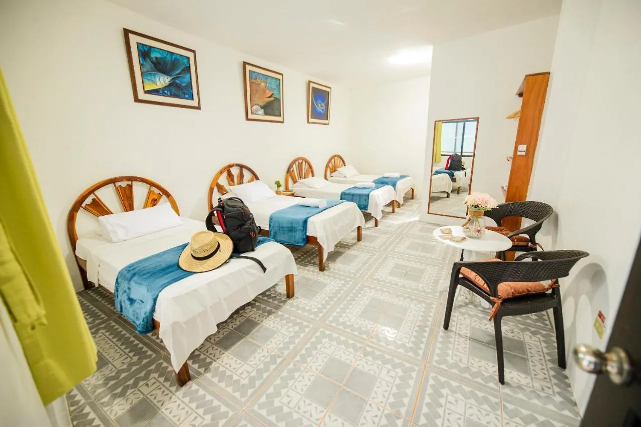 Hostal Gardner Galapagos Puerto Ayora  Hostel Puerto Ayora (Galapagos Islands)