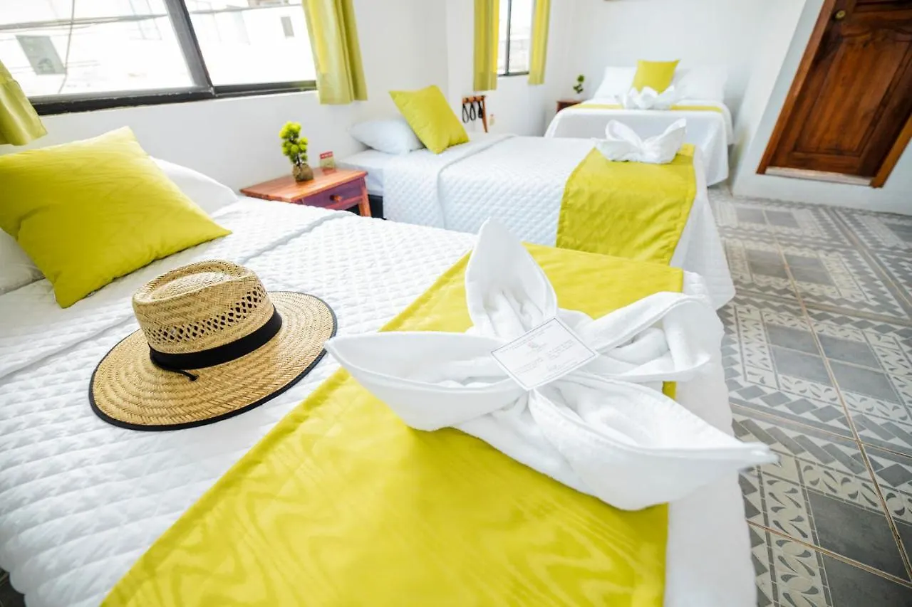 Hostal Gardner Galapagos Puerto Ayora  Hostel Puerto Ayora (Galapagos Islands)