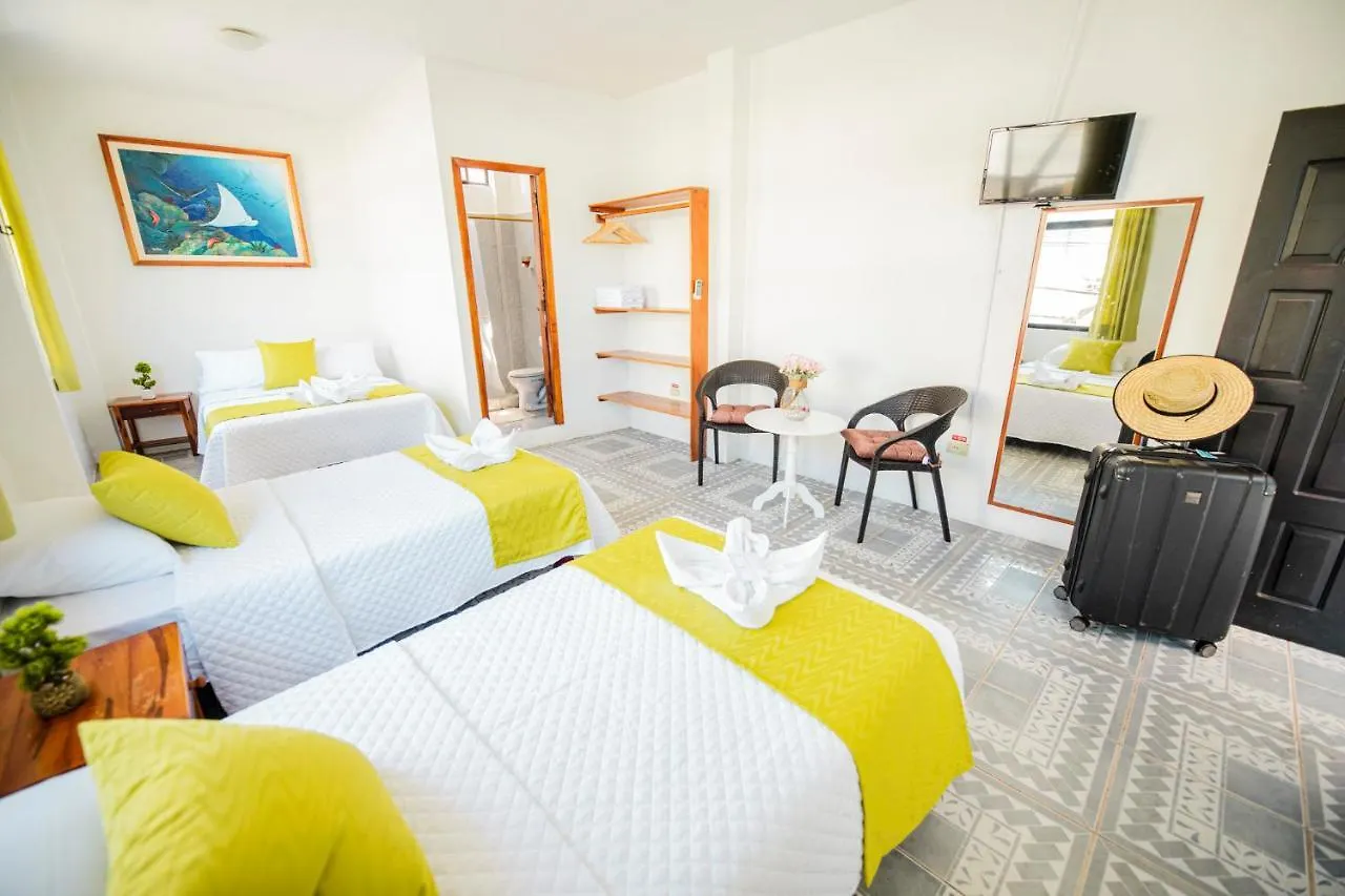 Hostal Gardner Galapagos Puerto Ayora  Hostel