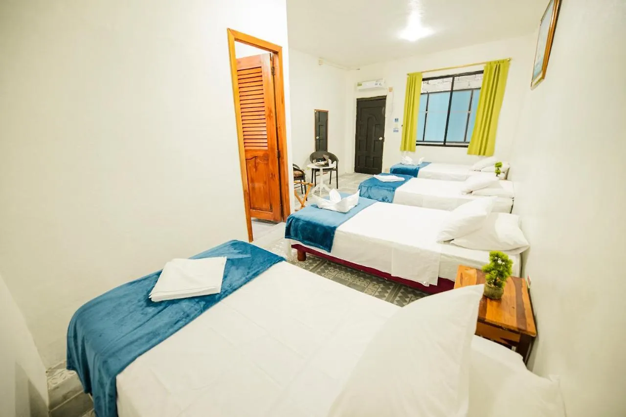 Hostal Gardner Galapagos Puerto Ayora  Hostel Puerto Ayora (Galapagos Islands)